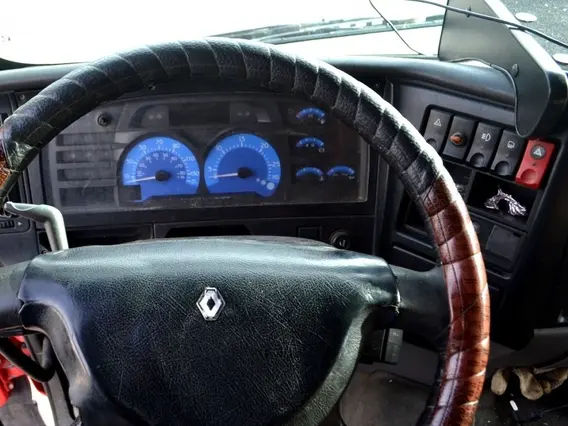 Тягач Renault Premium 2001 года б/у фото 8