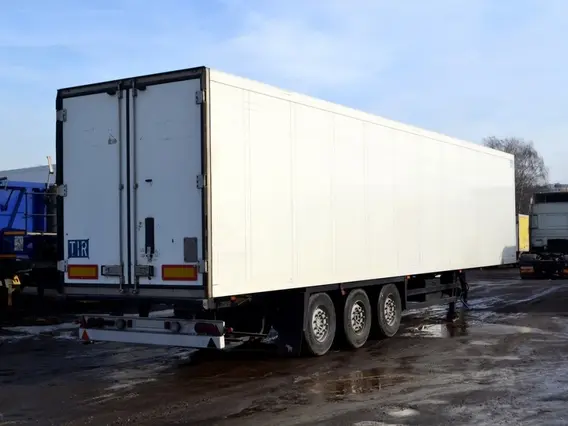 Полуприцеп-рефрижератор Schmitz SKO24 2004 года б/у