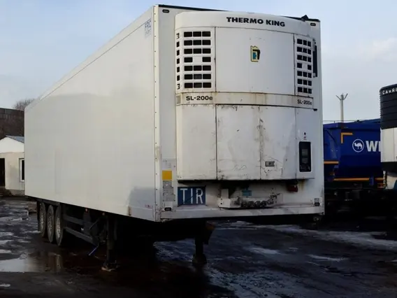 Полуприцеп-рефрижератор Schmitz SKO24 2004 года б/у фото 6