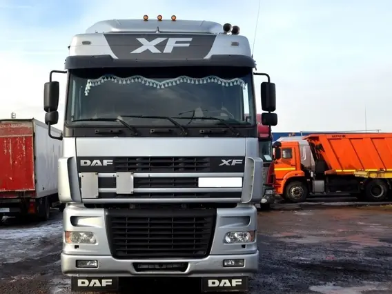Тягач DAF XF 95.430 2003 года б/у фото 2