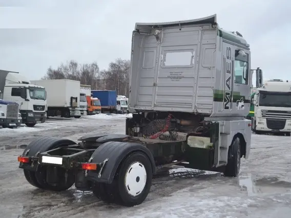 Тягач Renault Magnum 2002 года б/у фото 6