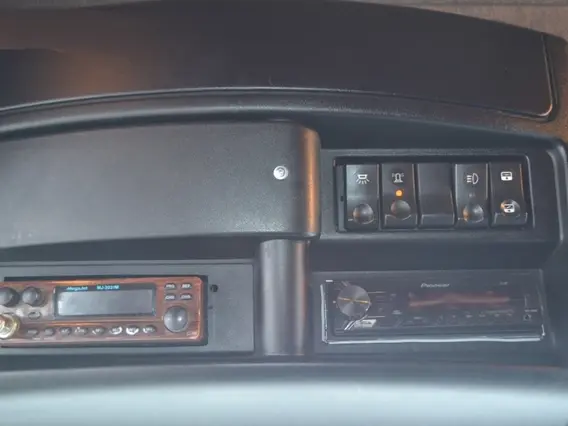 Тягач Renault Magnum 2002 года б/у фото 10