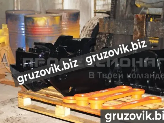 Навесное оборудование Квик-каплер (быстросъем) на Hitachi ZX200 2019 года б/у