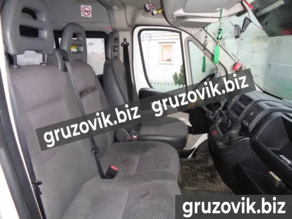 Микроавтобус Peugeot Boxer 2014 года б/у