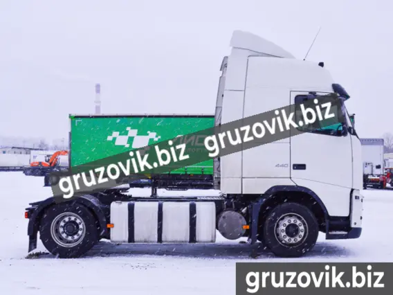 Тягач Volvo FH440 2012 года б/у фото 3
