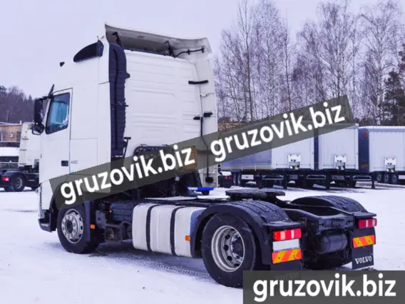 Тягач Volvo FH440 2012 года б/у фото 6