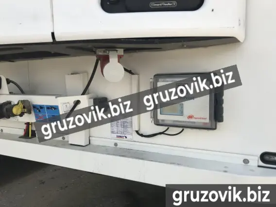 Полуприцеп-рефрижератор Schmitz SKO24 2017 года б/у фото 3