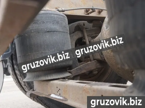 Тягач Volvo VNL 2003 года б/у фото 8