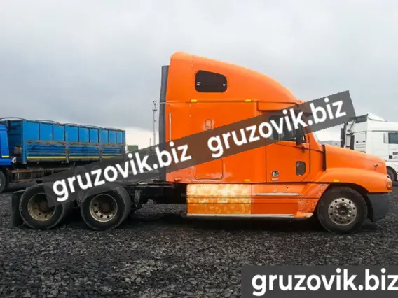 Тягач Freightliner FLC 1999 года б/у фото 3