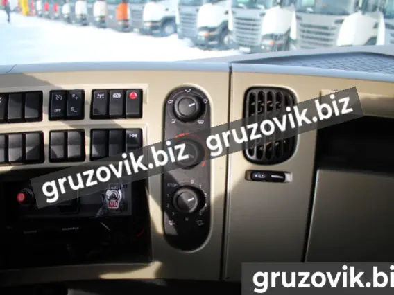 Тягач Renault Premium 380 2008 года б/у фото 2