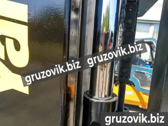 Вилочный погрузчик Yale GDP35TK 2012 года б/у фото 6