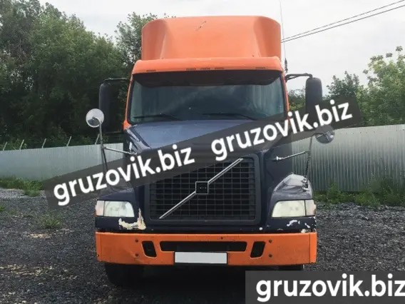 Тягач Volvo NFM-430 2004 года б/у фото 2