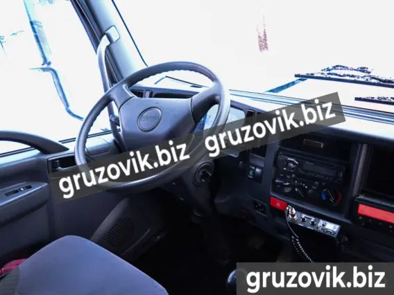 Тентованный грузовик ISUZU Forward 2017 года б/у