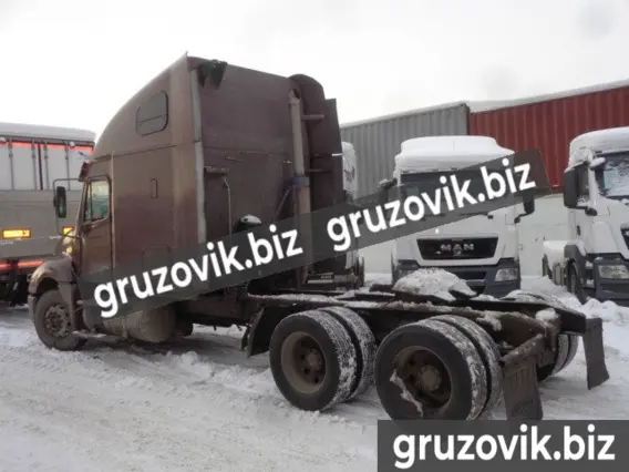 Тягач Freightliner Columbia 2004 года б/у фото 3