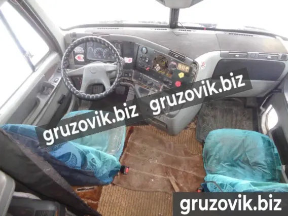 Тягач Freightliner Columbia 2004 года б/у фото 8