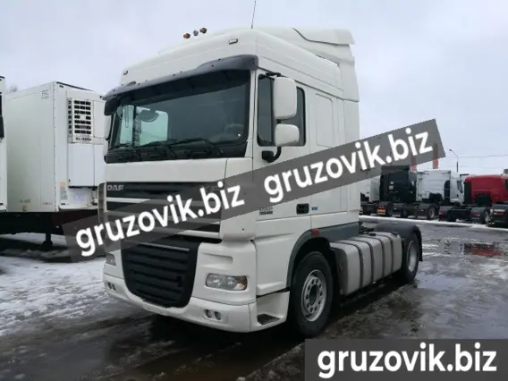 Тягач DAF XF105 2012 года б/у