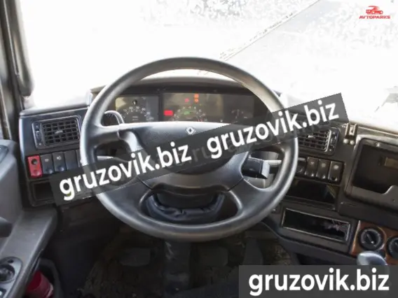 Тягач Renault magnum 440 2001 года б/у фото 18