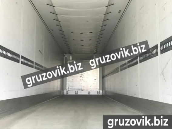 Полуприцеп-рефрижератор Schmitz SKO24 10 2017 года б/у
