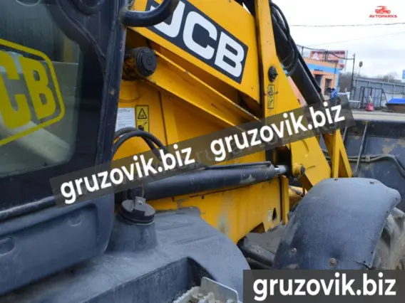 Экскаватор-погрузчик JCB 3CX 2010 года б/у фото 8