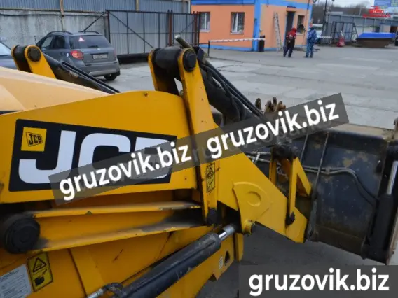 Экскаватор-погрузчик JCB 3CX 2010 года б/у фото 9