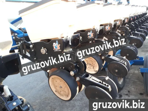Сеялка Kinze 3600 2013 года б/у фото 4