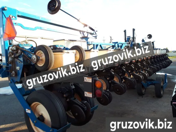 Сеялка Kinze 3600 2013 года б/у фото 5