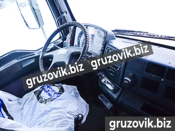 Тягач MAN 26.413 2003 года б/у