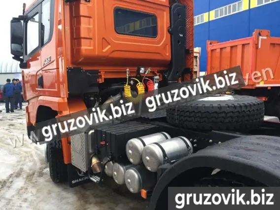 Тягач Shacman SX42566V324 2020 года новый фото 16