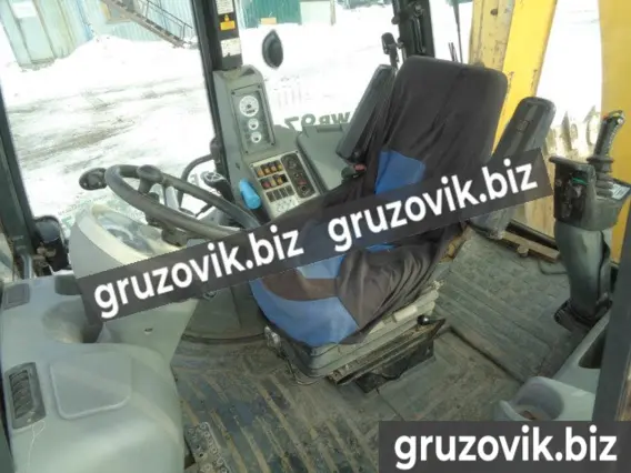 Экскаватор-погрузчик KOMATSU WB97S-5 2007 года б/у фото 4