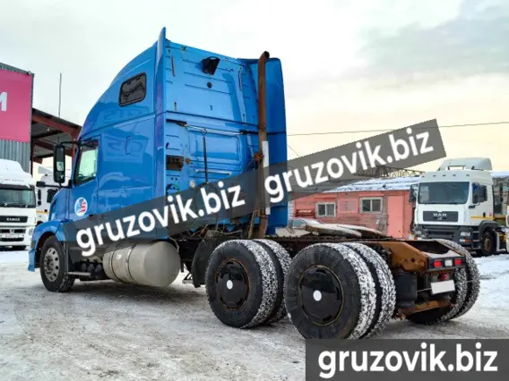 Тягач Volvo VNL 670 2008 года б/у фото 6