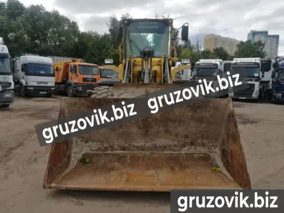 Фронтальный погрузчик Volvo L90E 2004 года б/у фото 2