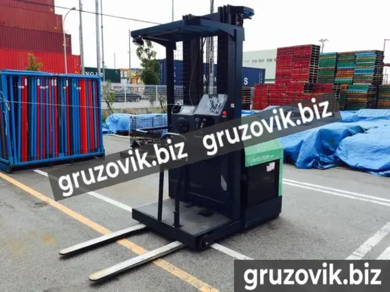 Штабелер Toyota FORKLIFT 02-7FD45 2010 года б/у