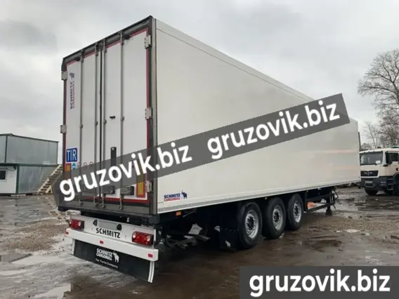 Шторный полуприцеп Schmitz SKO24 2004 года б/у фото 4