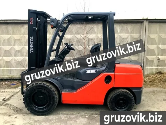 Фронтальный погрузчик Toyota 8FDJ35 2014 года б/у