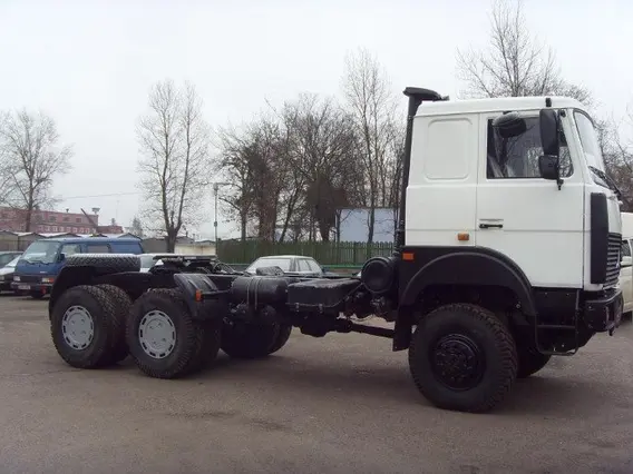Тягач МАЗ 6425Х9-433-000 2018 года новый