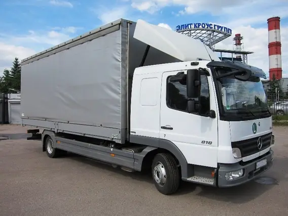 Тентованный грузовик Mercedes-Benz Atego 818 2010 года б/у