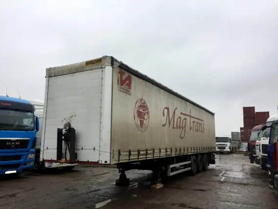 Шторный полуприцеп Wielton SN 3 2006 года б/у
