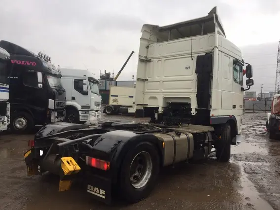 Тягач DAF XF 105 2010 года б/у фото 10