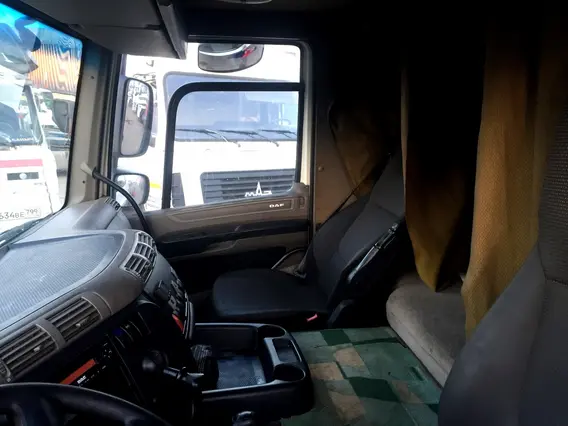 Тягач DAF FT CF85.460 2013 года б/у фото 8