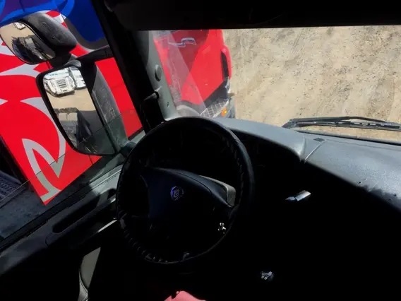 Тягач Scania P360 2012 года б/у фото 2