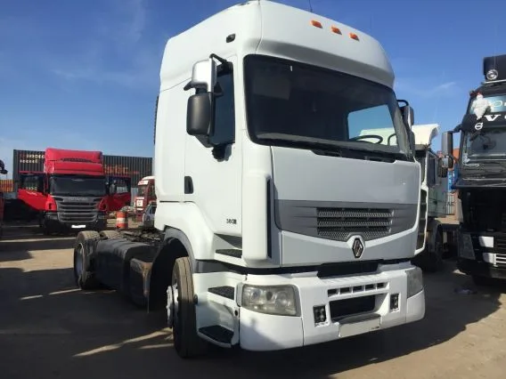 Тягач Renault Premium 2012 года б/у фото 3