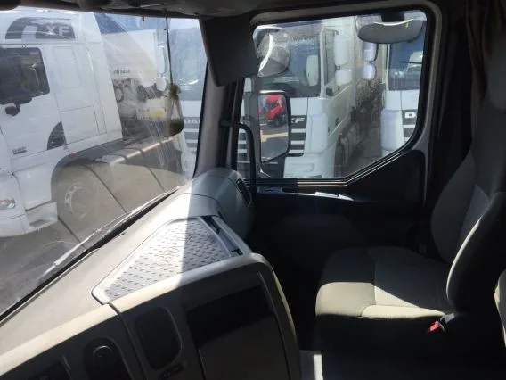 Тягач Renault Premium 2012 года б/у фото 7