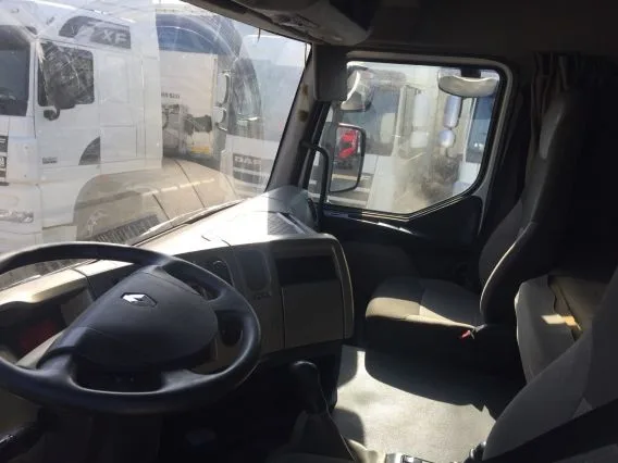 Тягач Renault Premium 2012 года б/у фото 6