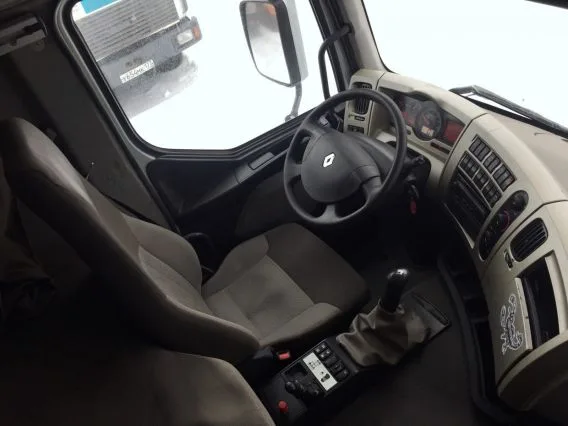 Тягач Renault Premium 2013 года б/у фото 6