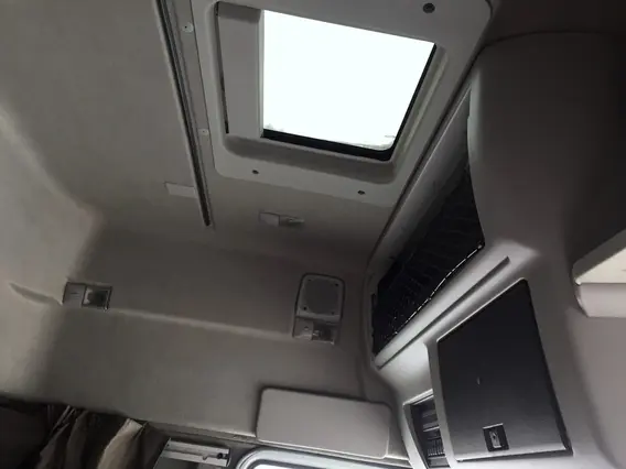 Тягач Renault Premium 2013 года б/у фото 8