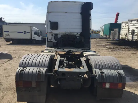 Тягач Mercedes-Benz Actros 2003 года б/у фото 4