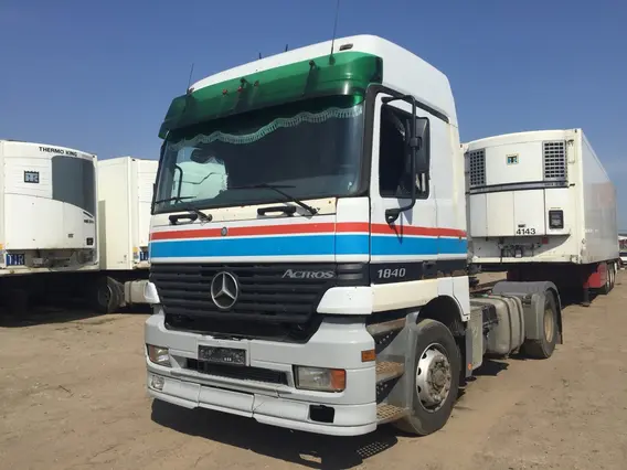 Тягач Mercedes-Benz Actros 2003 года б/у фото 3