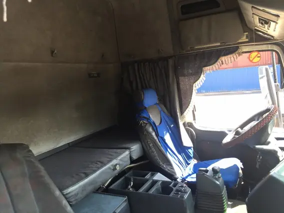 Тягач Mercedes-Benz Actros 1840LS 2003 года б/у фото 8