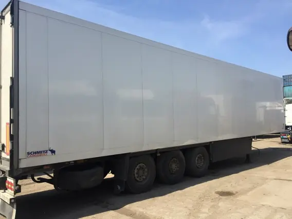 Полуприцеп-рефрижератор Schmitz SKO24 2010 года б/у фото 9