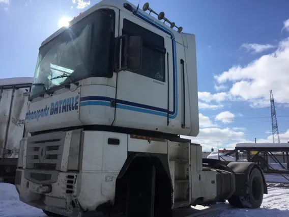 Тягач Renault Magnum 2002 года б/у фото 3